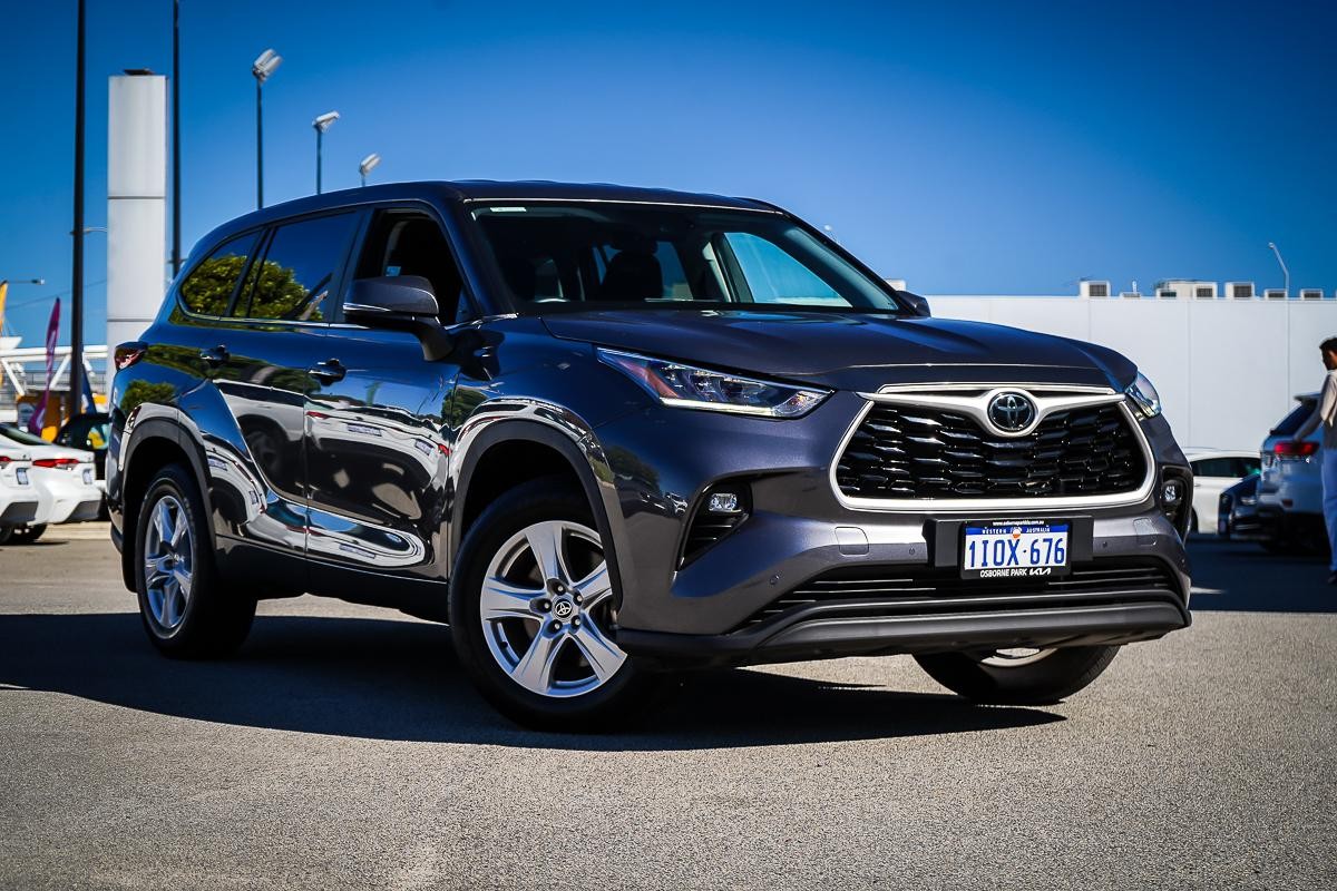 Toyota Kluger image 1