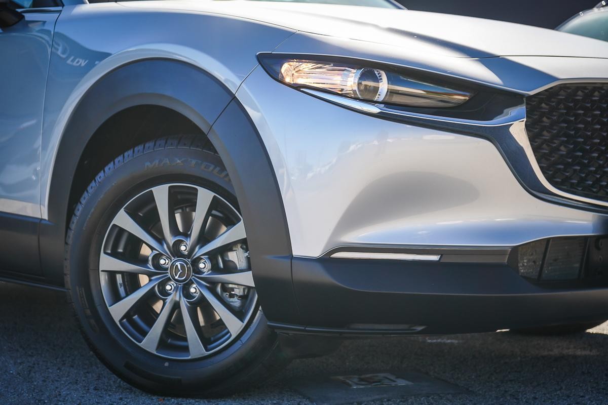 Mazda Cx-30 image 2