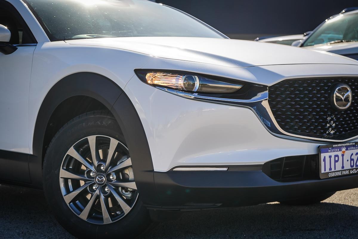 Mazda Cx-30 image 2