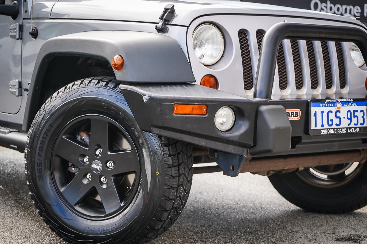 Jeep Wrangler image 2