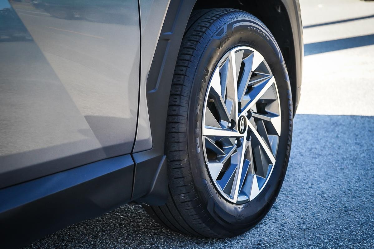 Hyundai Tucson image 3