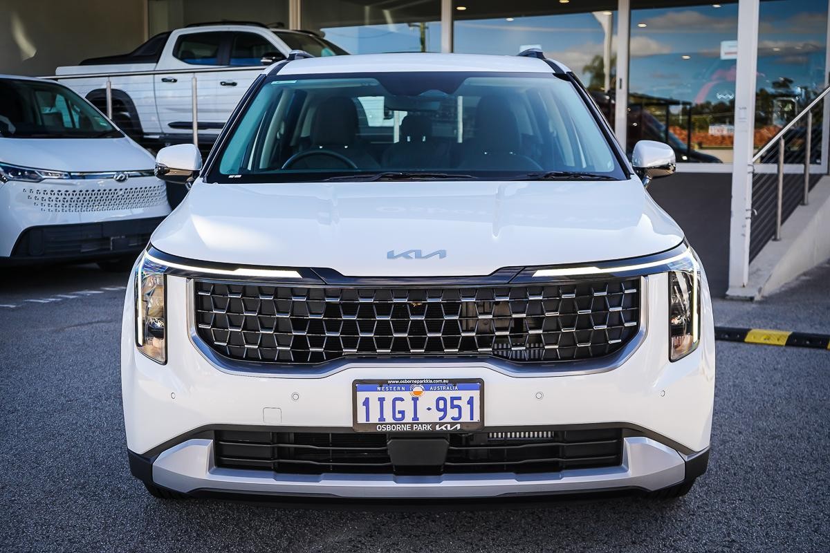Kia Carnival image 4