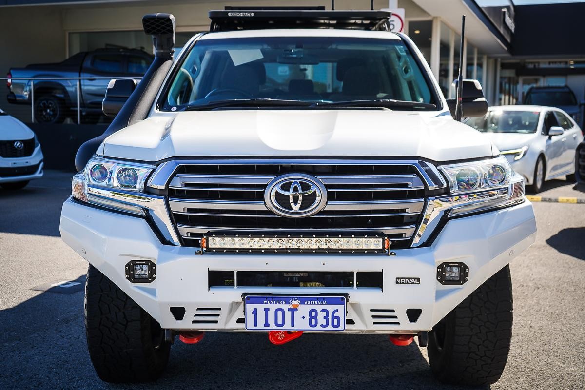 Toyota Landcruiser image 4