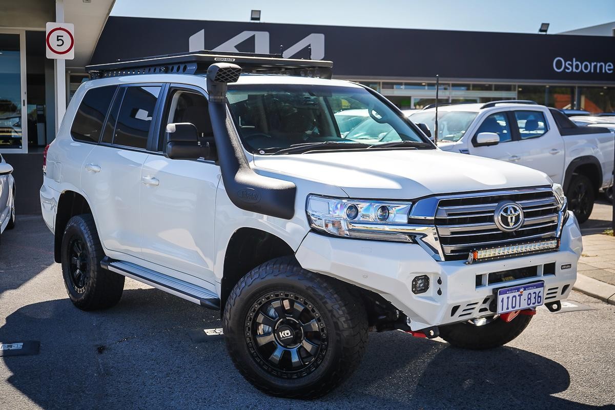 Toyota Landcruiser image 1