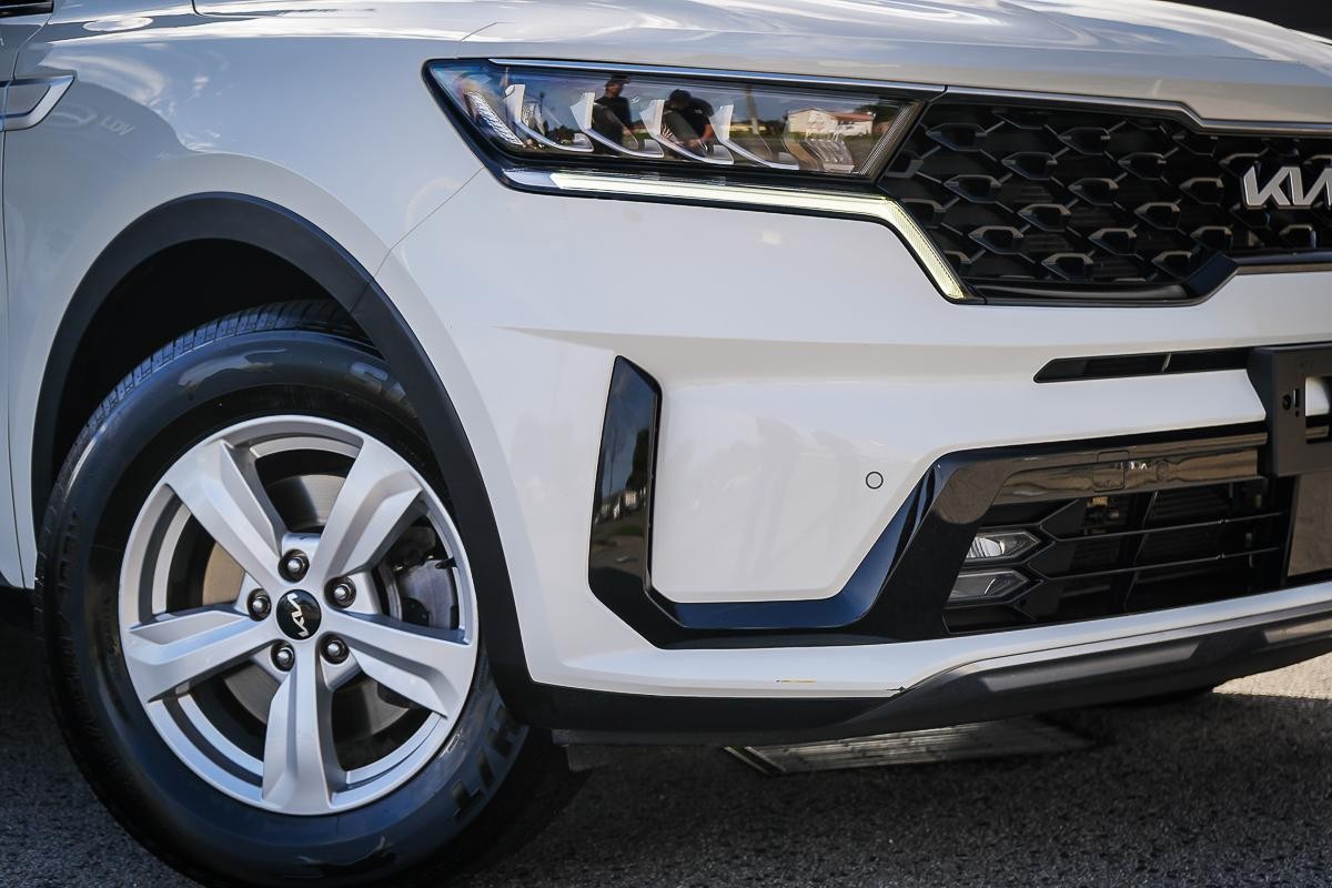 Kia Sorento image 2