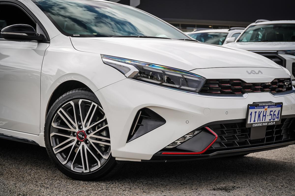 Kia Cerato image 2