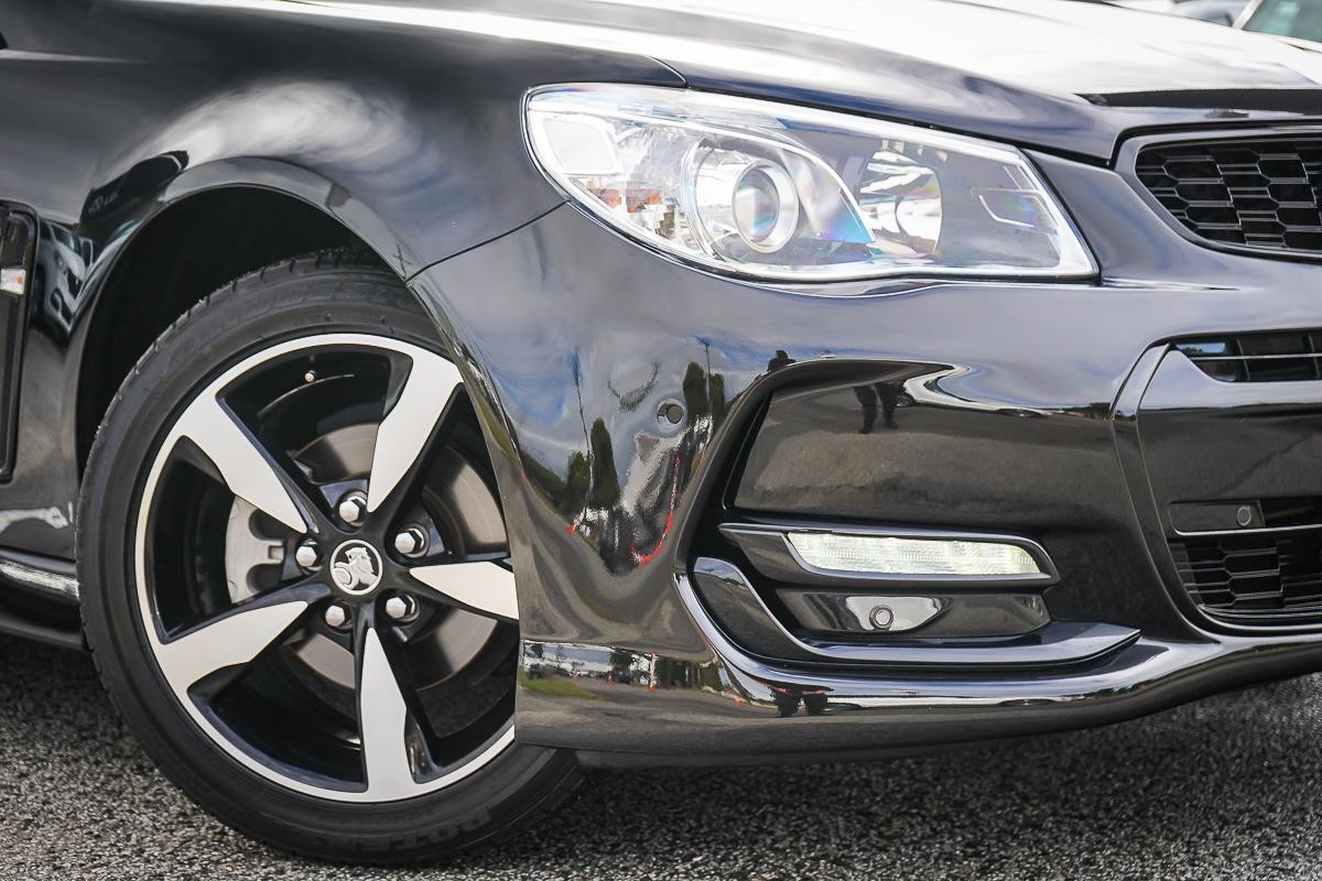 Holden Commodore image 2