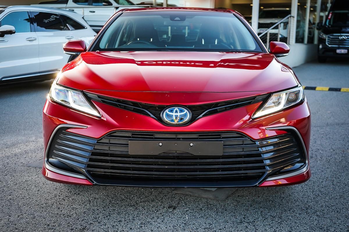 Toyota Camry image 4