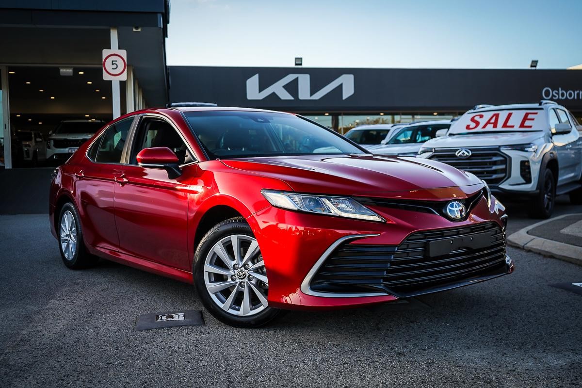 Toyota Camry image 1