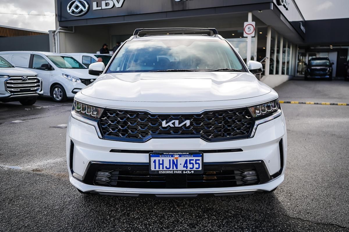 Kia Sorento image 4