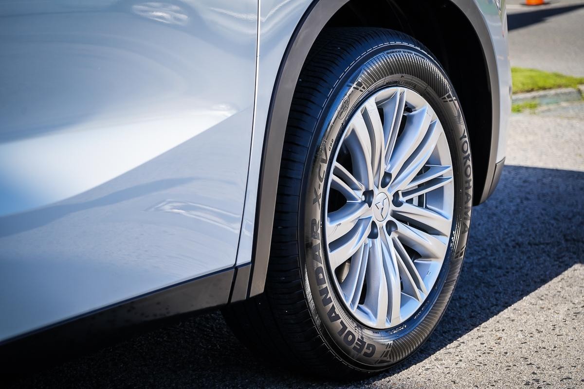 Mitsubishi Outlander image 3