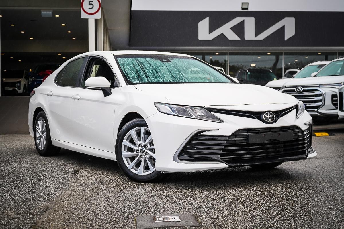 Toyota Camry image 1