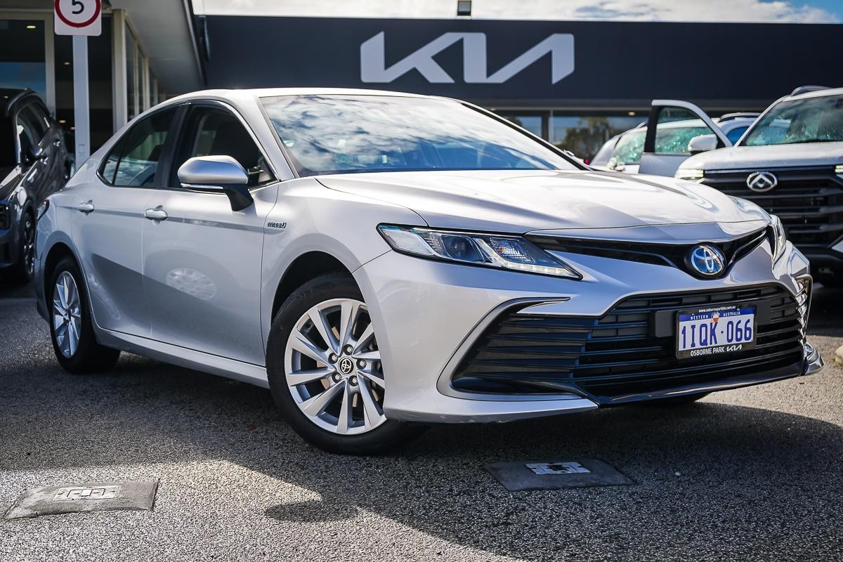 Toyota Camry image 1