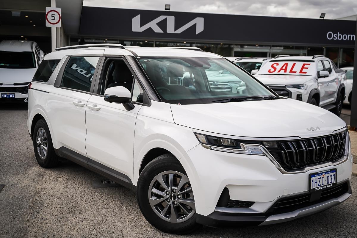 Kia Carnival image 1