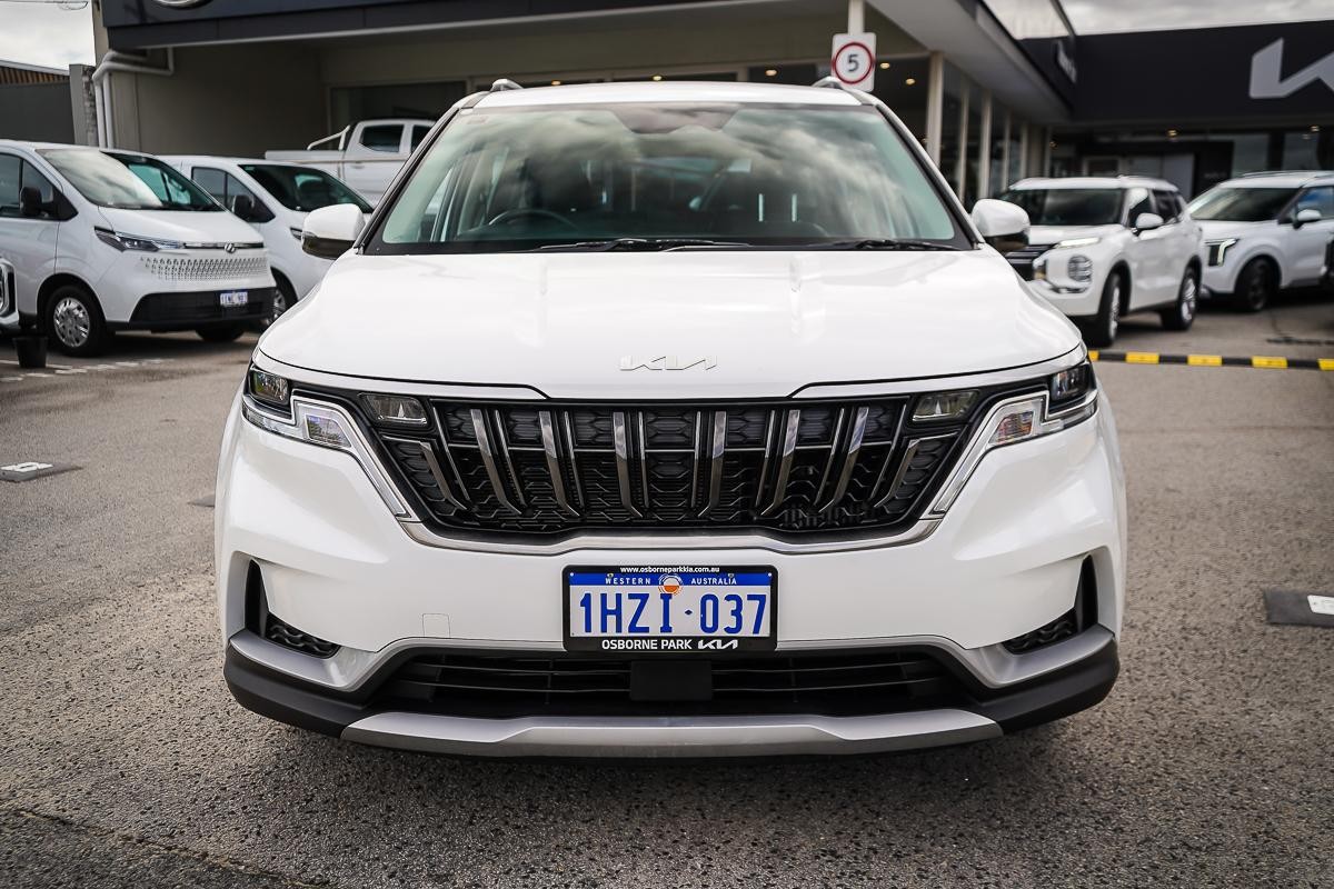 Kia Carnival image 4