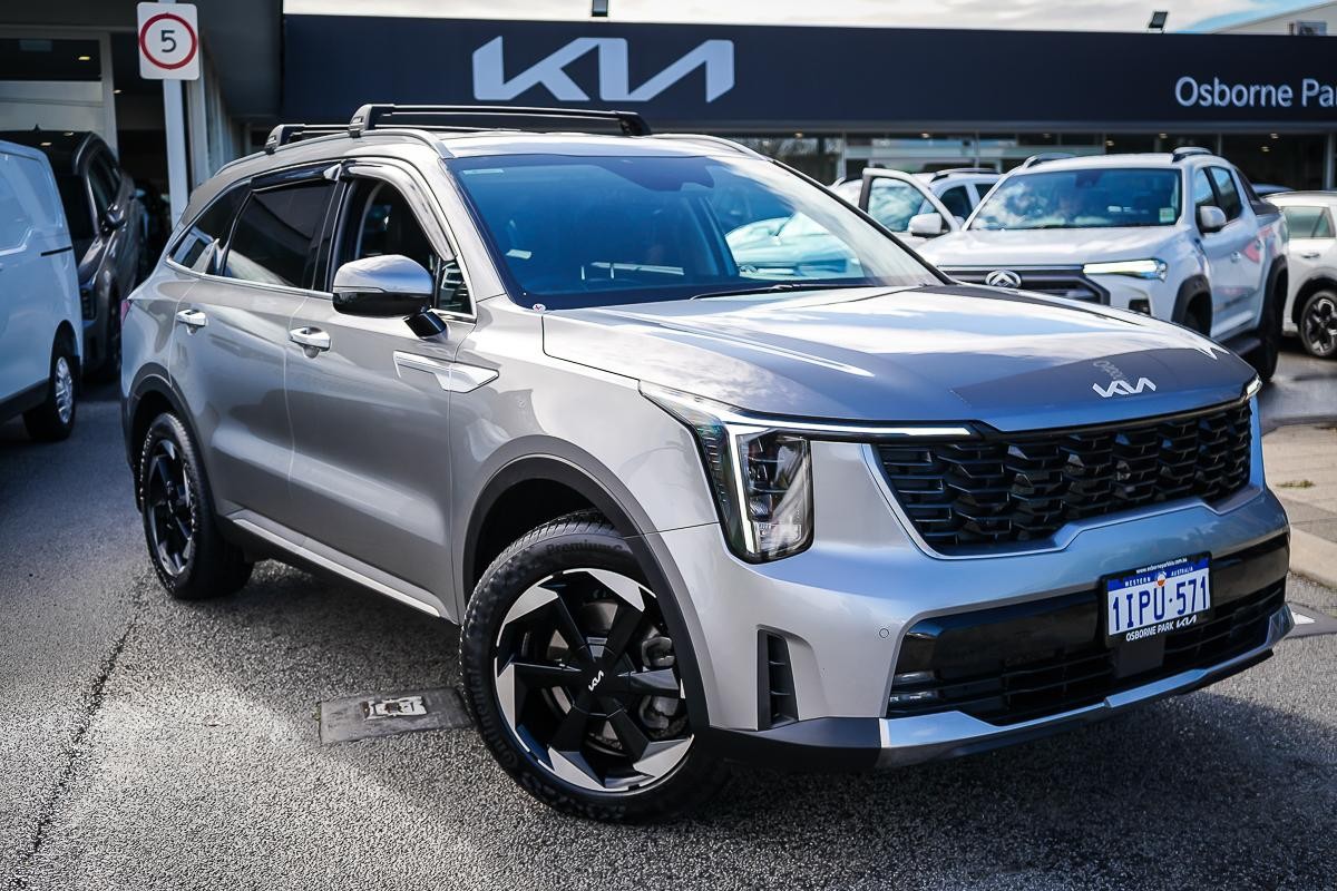 Kia Sorento image 1