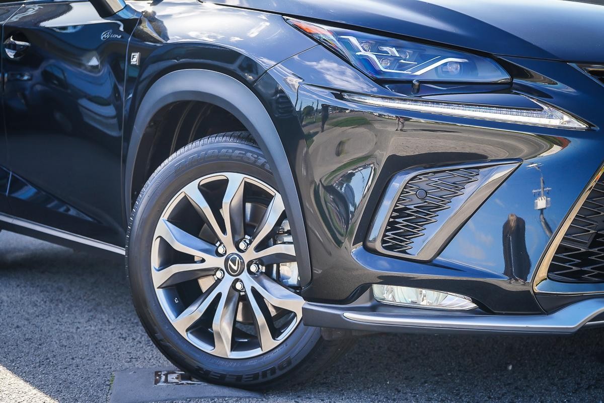 Lexus Nx image 2