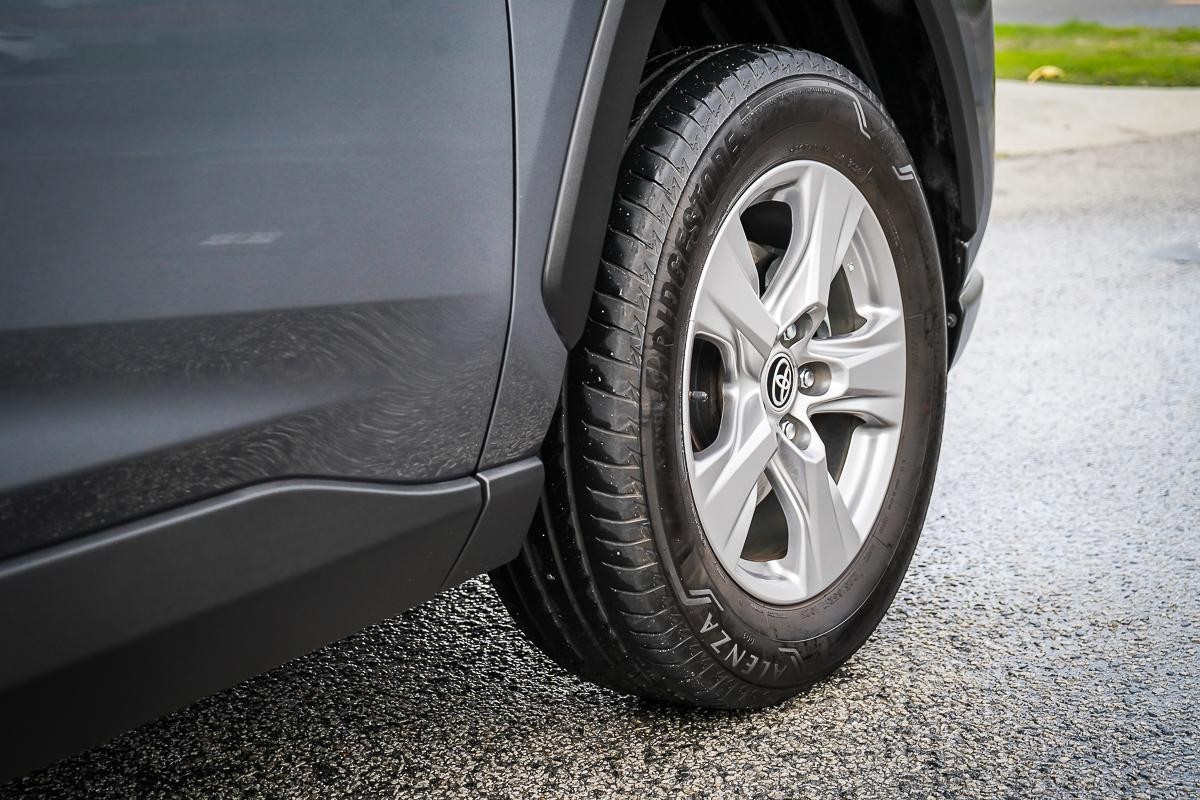 Toyota Rav4 image 3