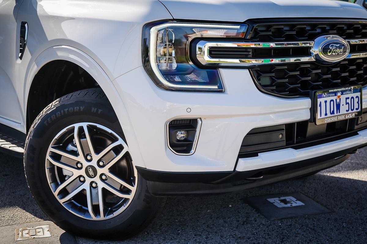 Ford Everest image 2
