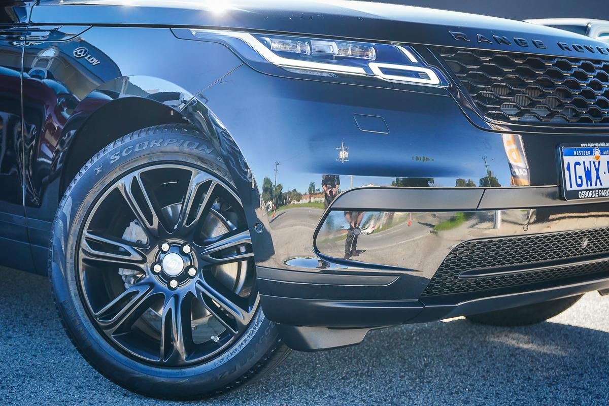 Land Rover Range Rover Velar image 2