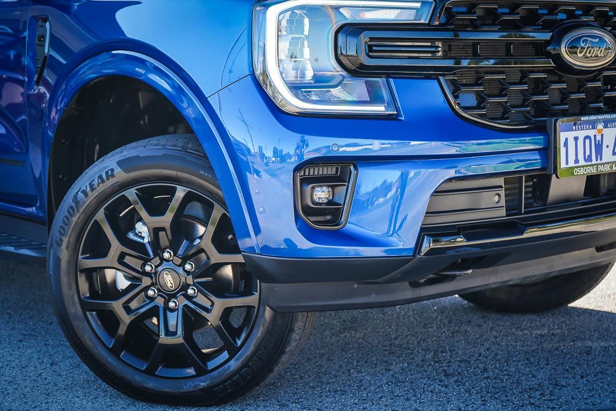 Ford Everest image 2