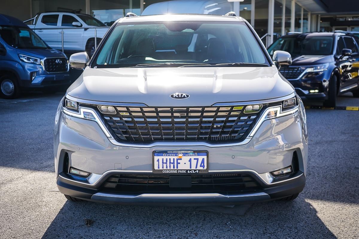 Kia Carnival image 4