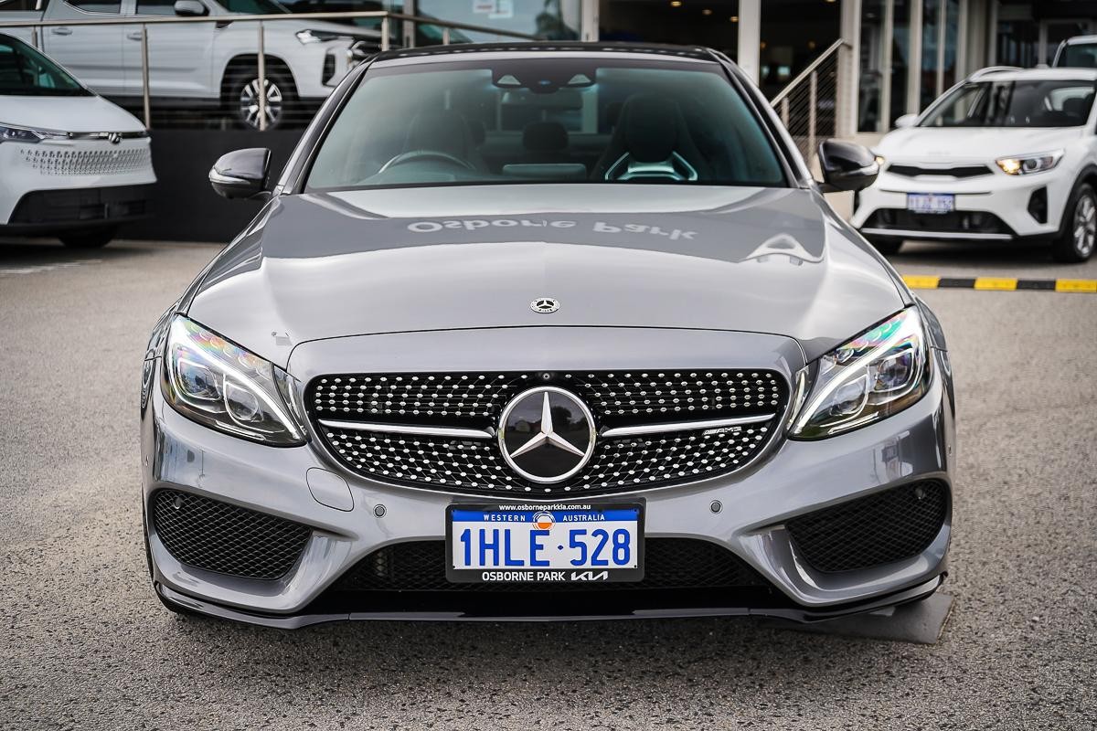 Mercedes Benz C-class image 4