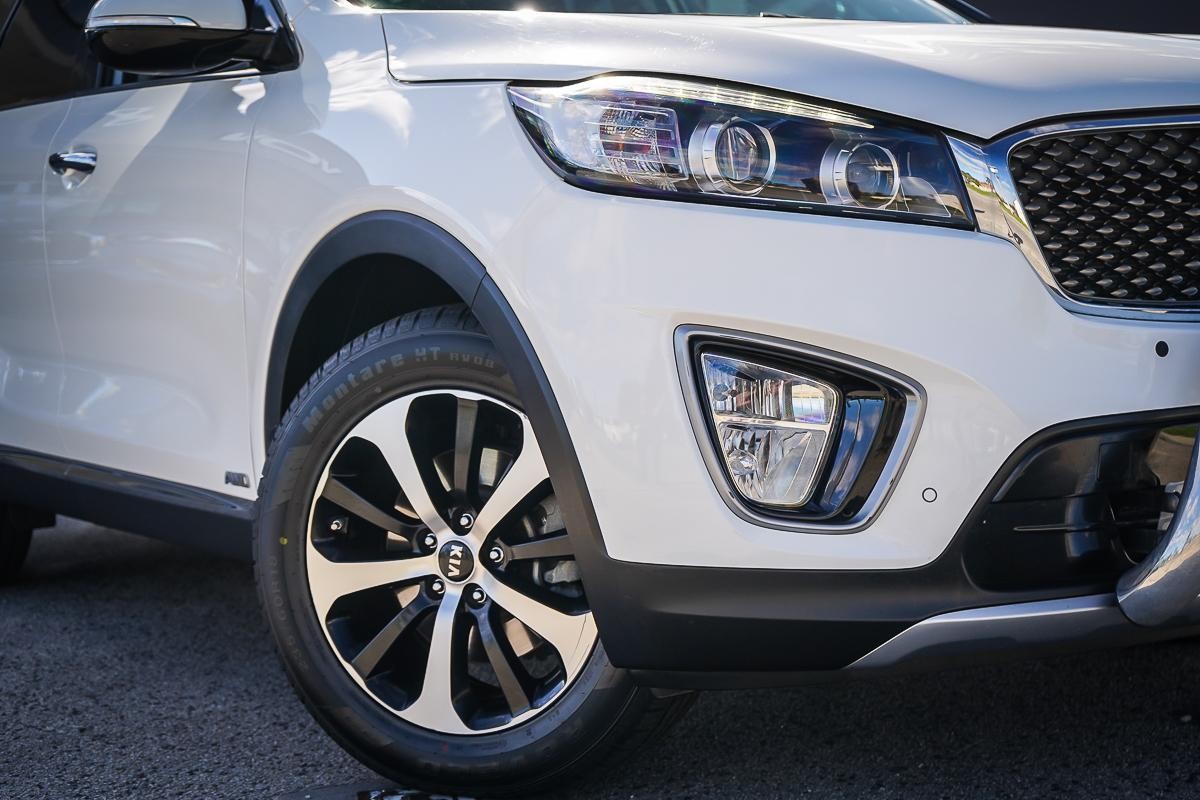 Kia Sorento image 2