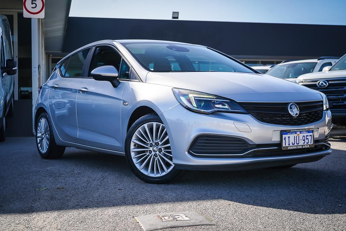 Holden Astra image 1