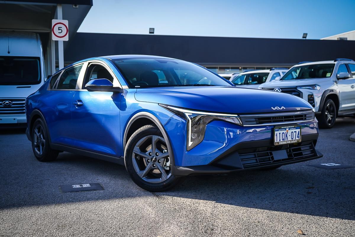 Kia K4 image 1