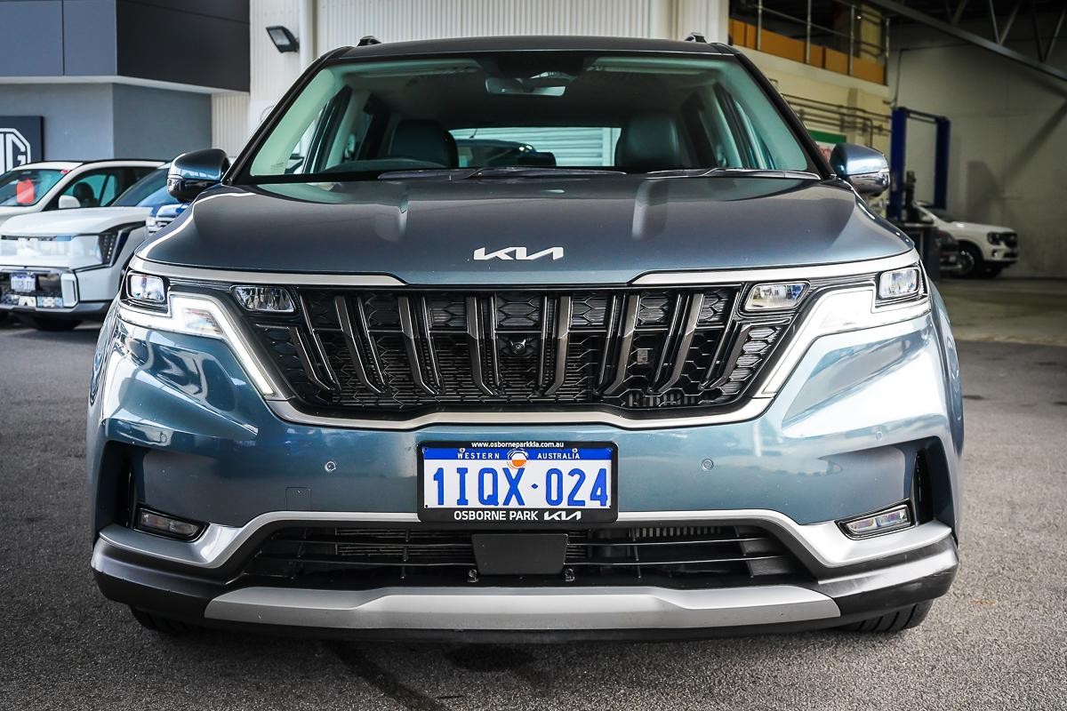 Kia Carnival image 3