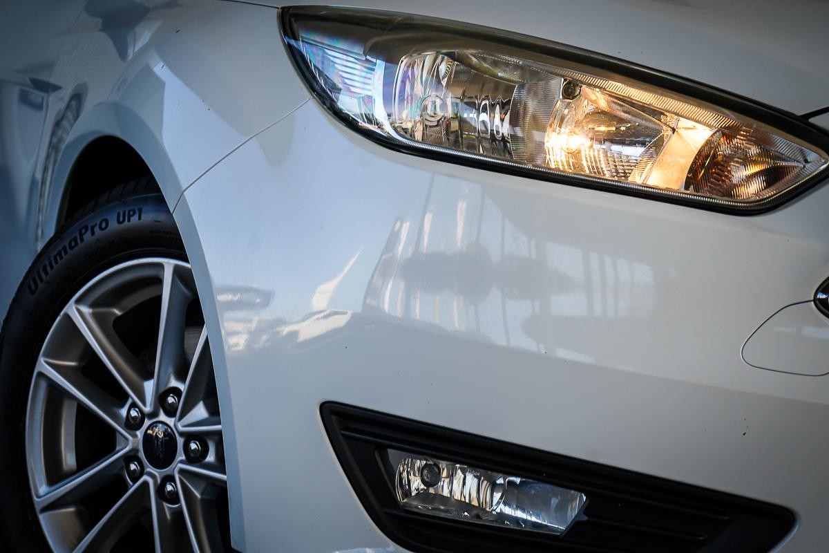 Ford Focus image 2