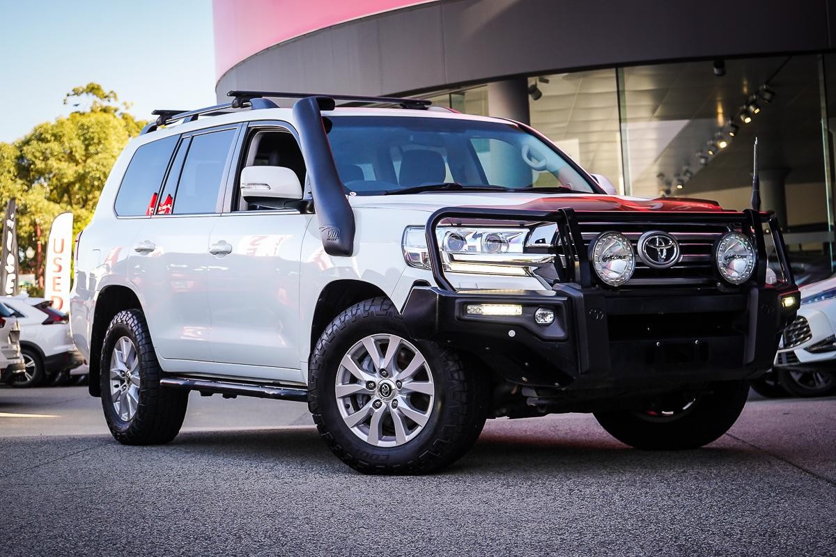 Toyota Landcruiser image 1