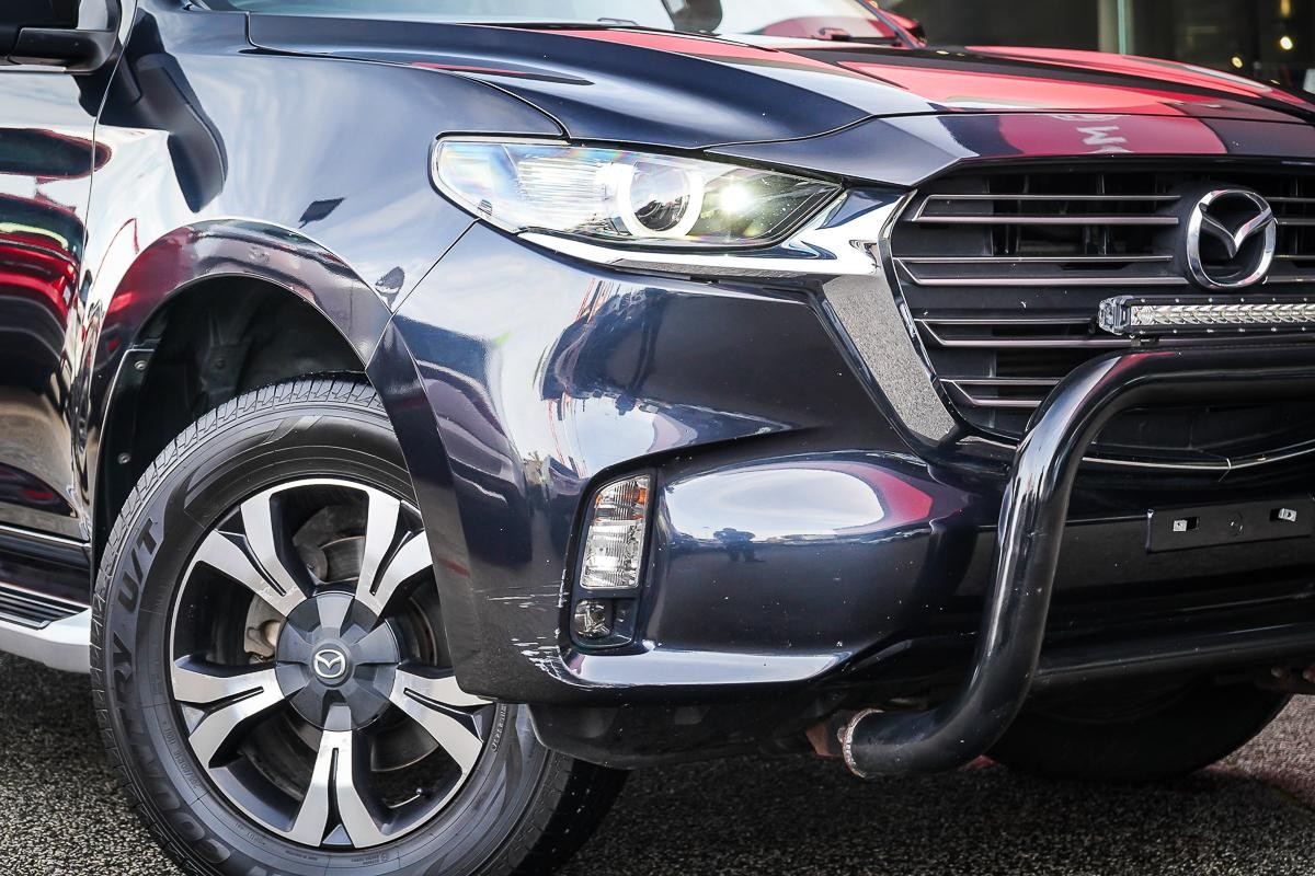 Mazda Bt-50 image 2