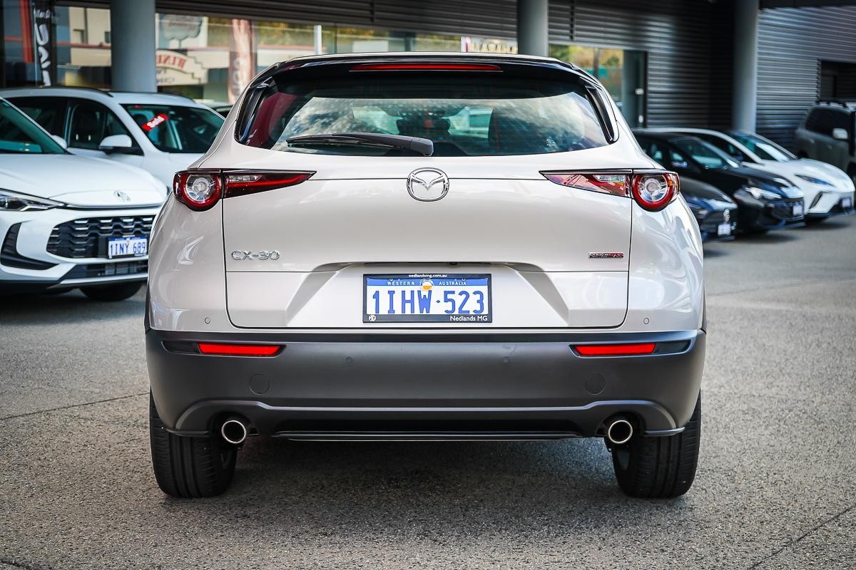 Mazda Cx-30 image 3