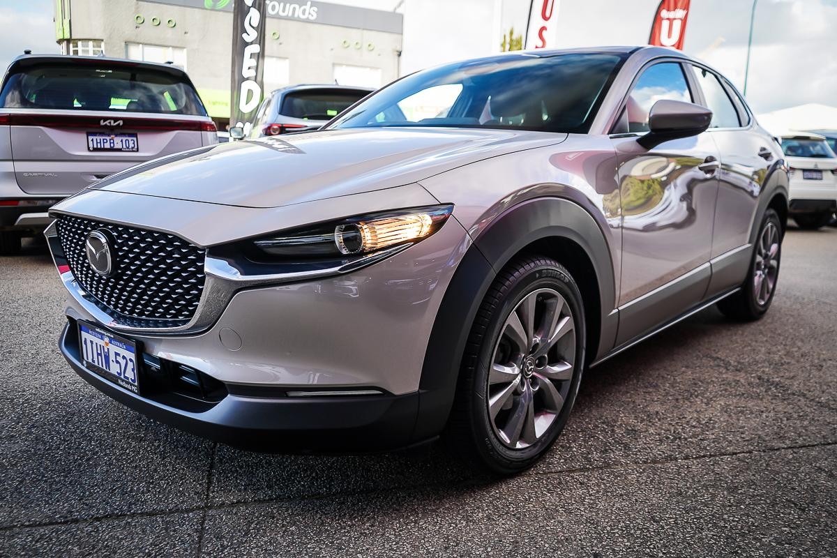 Mazda Cx-30 image 2