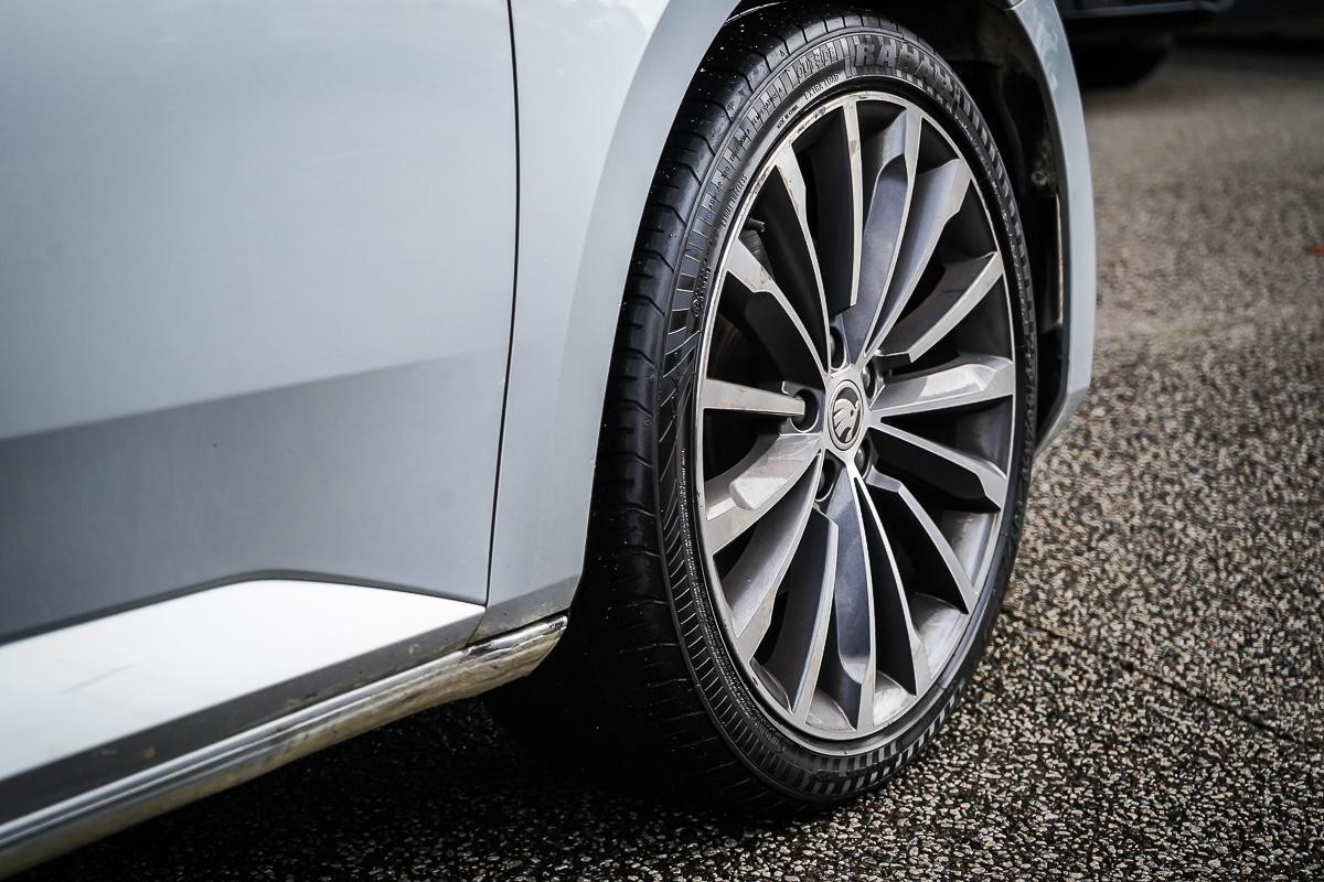 Skoda Superb image 2