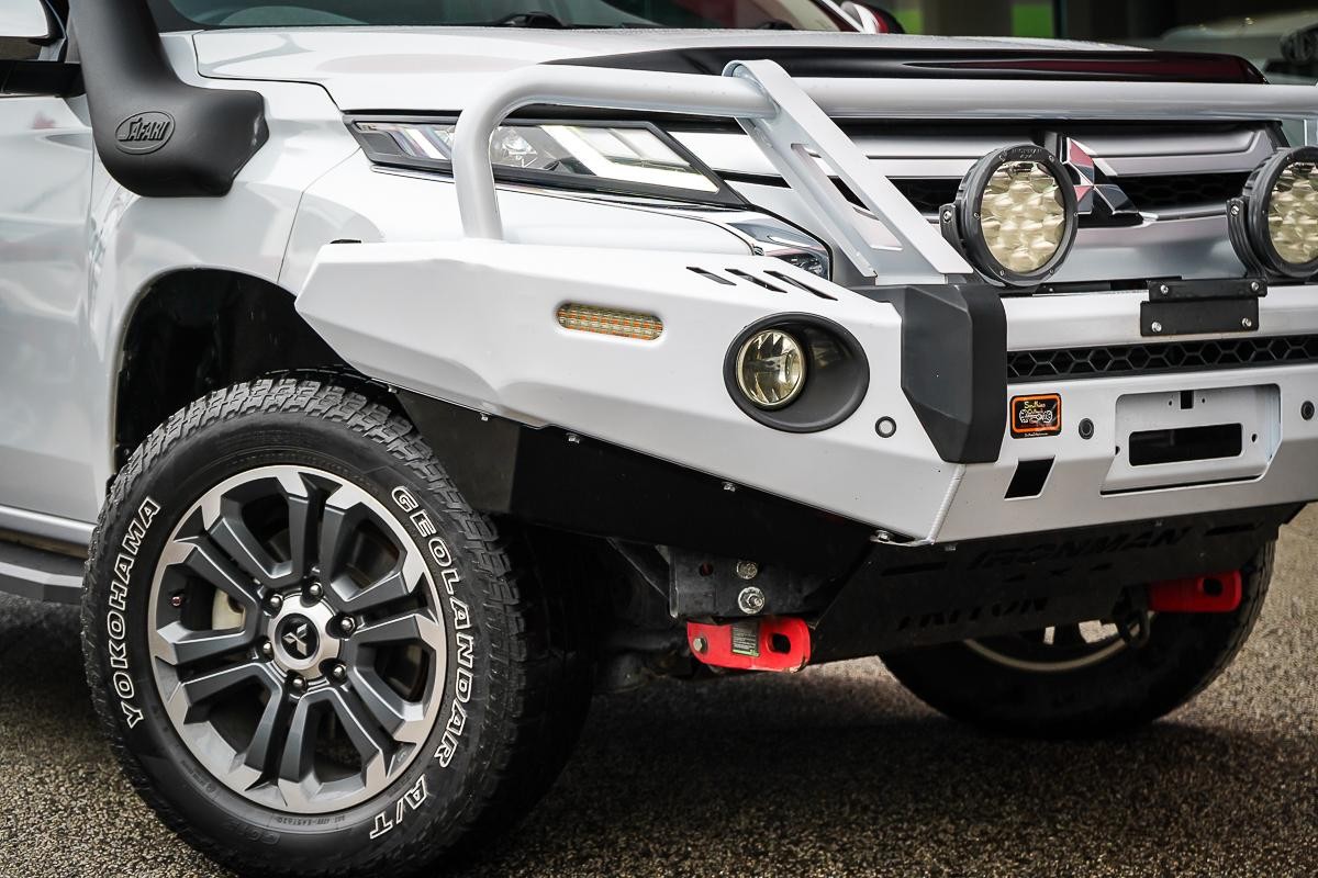 Mitsubishi Triton image 2