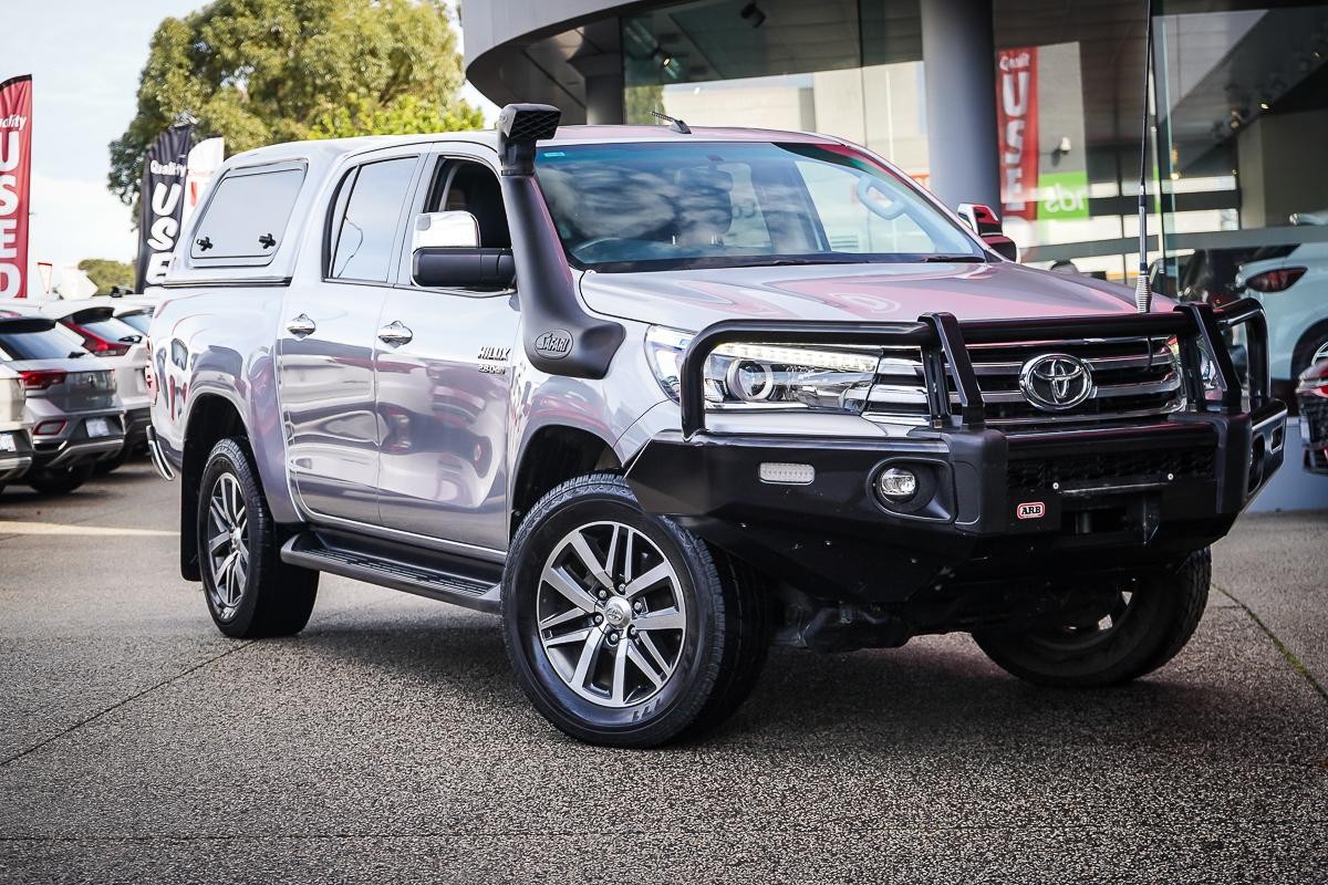 Toyota Hilux image 1