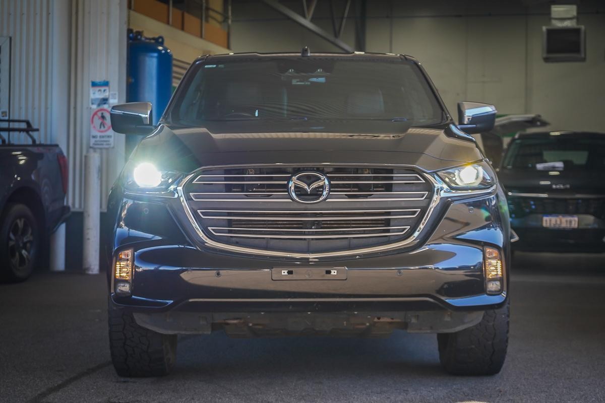 Mazda Bt-50 image 3