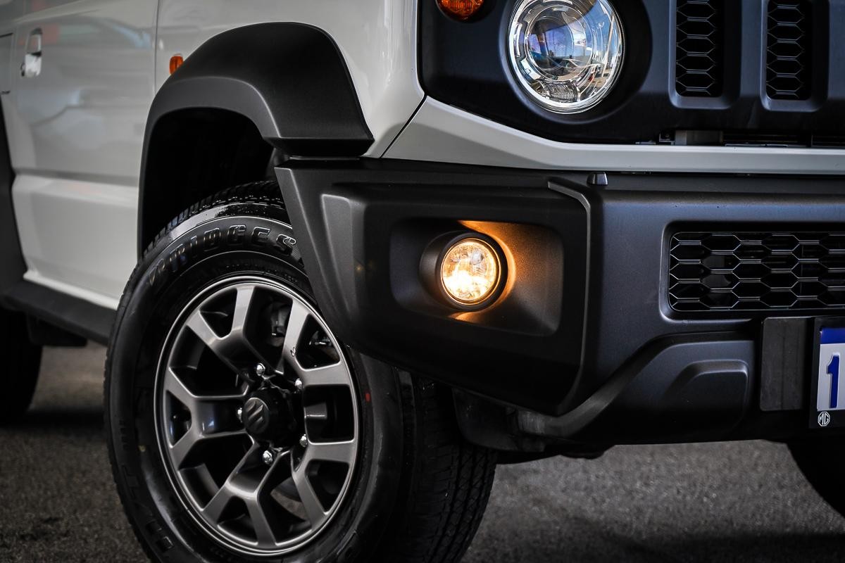 Suzuki Jimny image 2