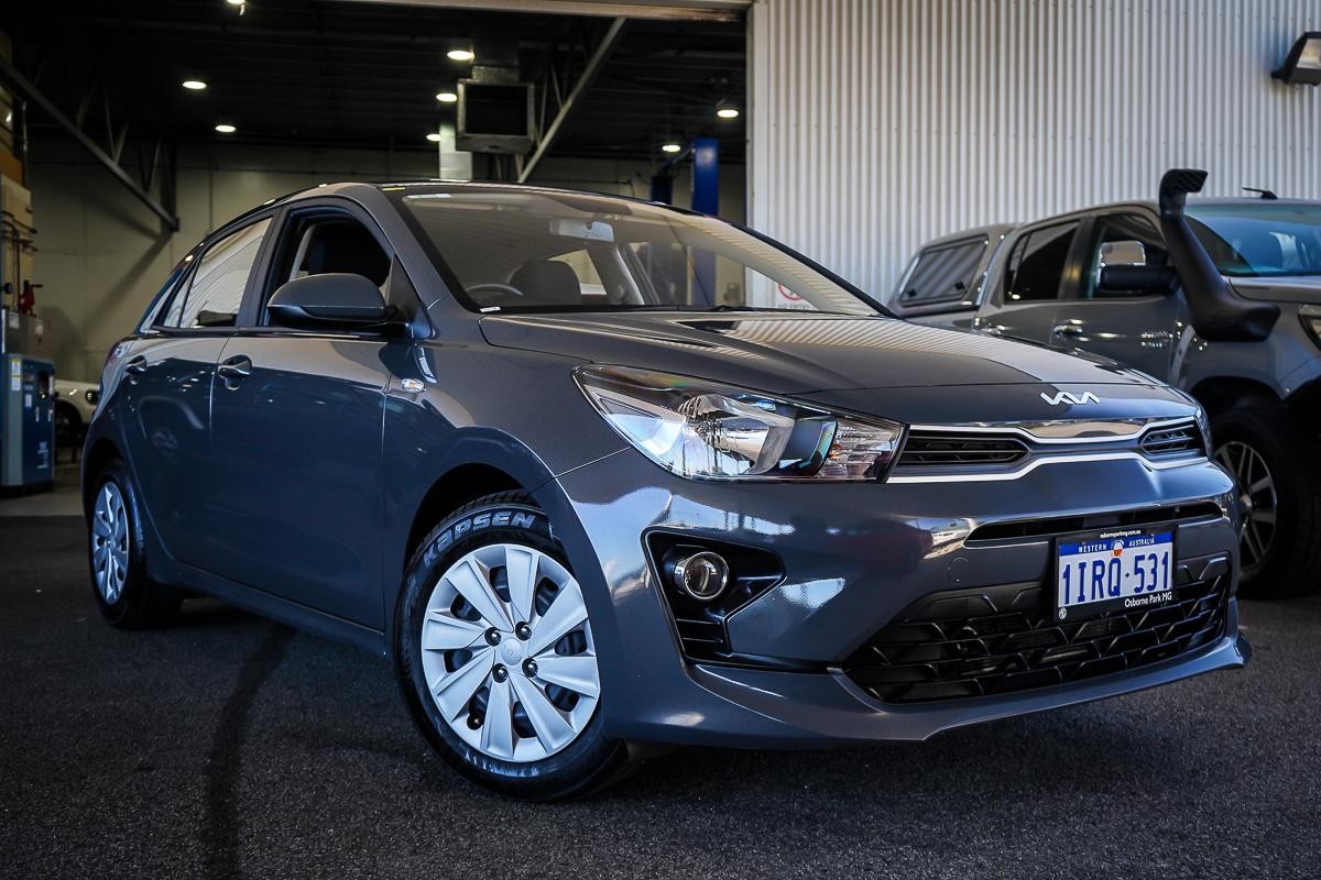 Kia Rio image 1