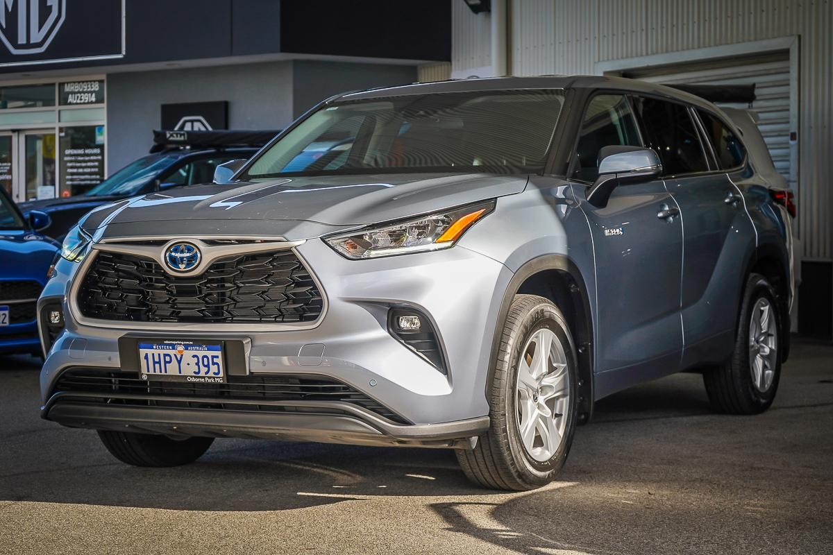 Toyota Kluger image 4