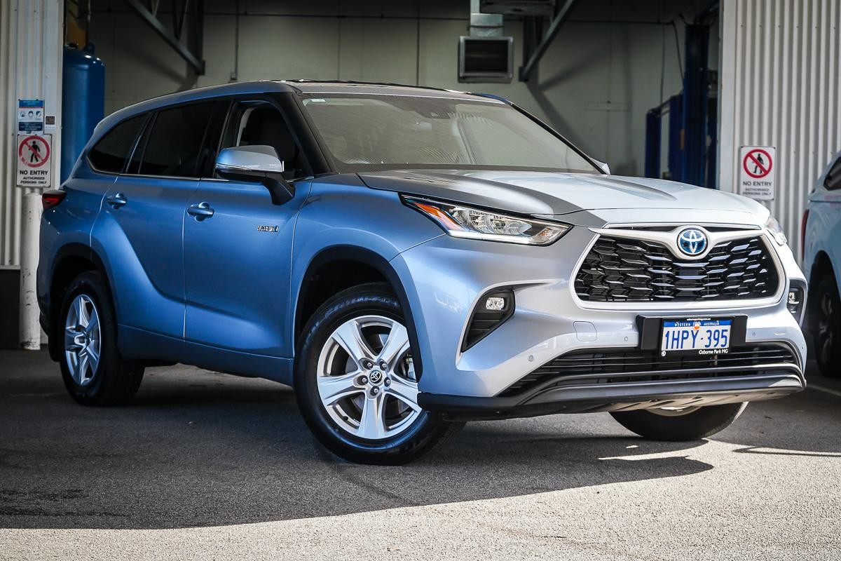 Toyota Kluger image 1