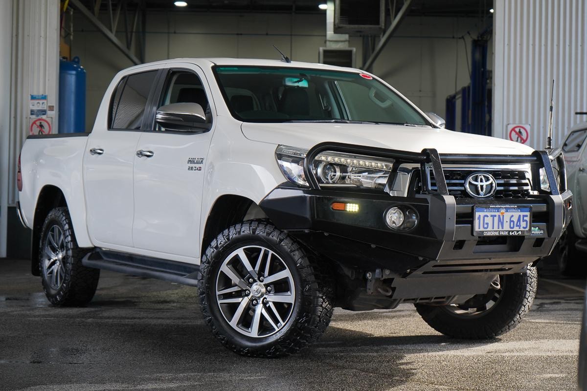 Toyota Hilux image 1