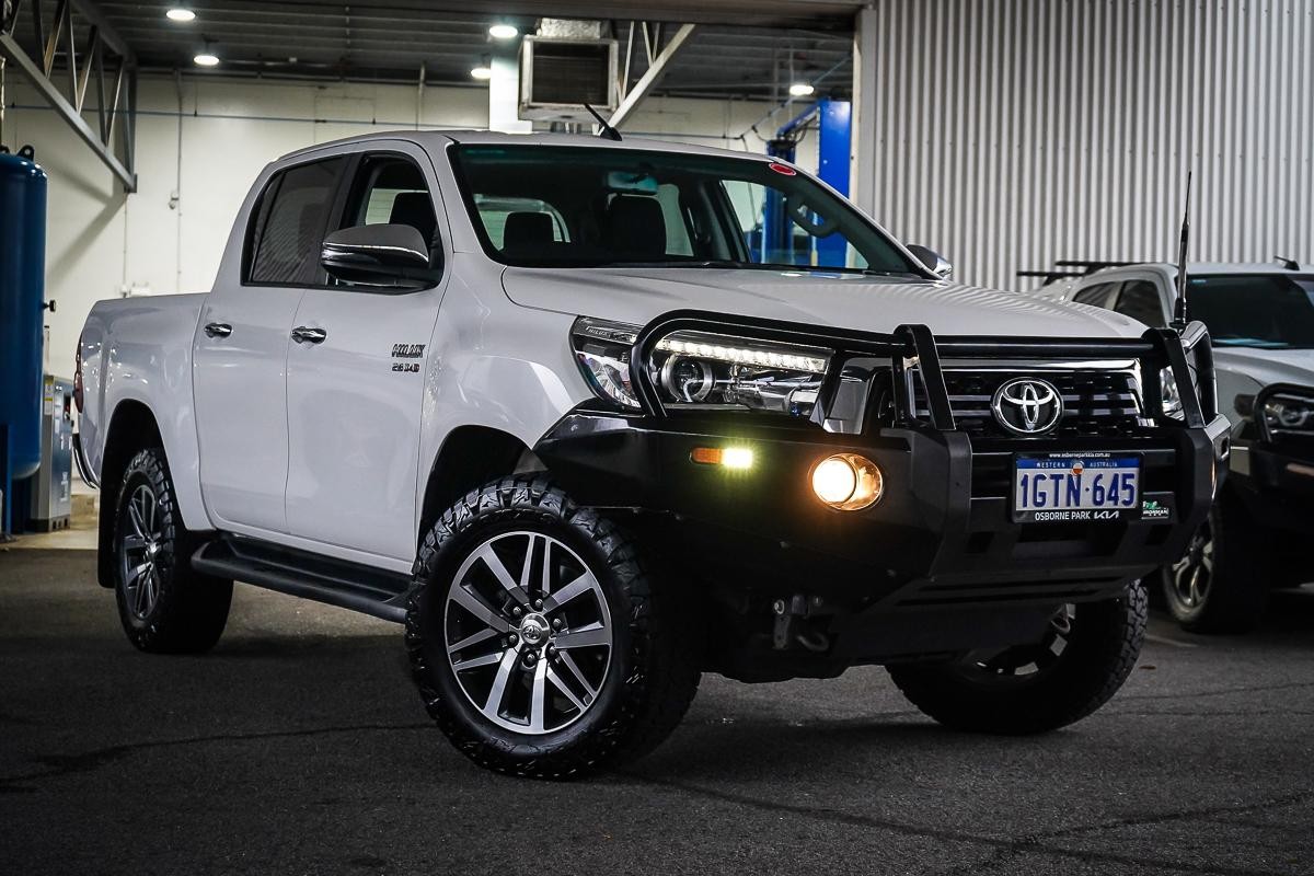 Toyota Hilux image 1
