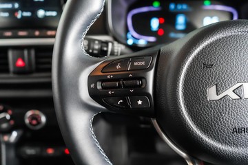https://dvg-vehicle-assets.s3.amazonaws.com/1104063/1oepwe76oj00qb7065069993k.jpg