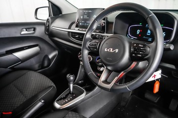 https://dvg-vehicle-assets.s3.amazonaws.com/1104063/a3gic0x37krbd626hh4gqokhj.jpg