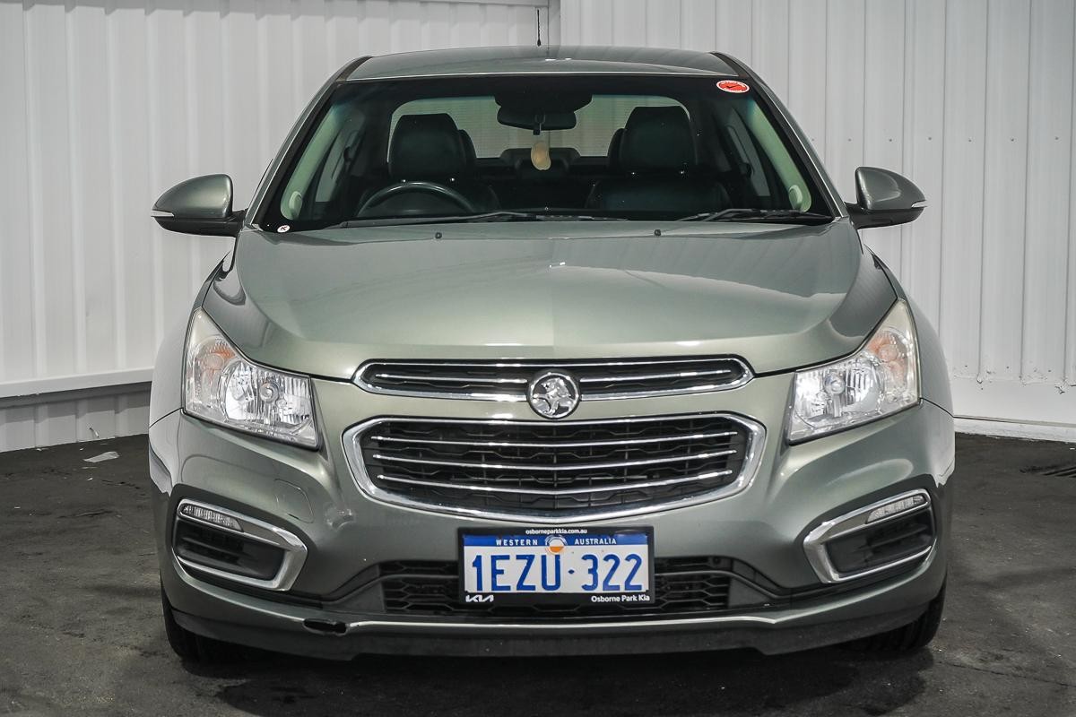 Holden Cruze image 3