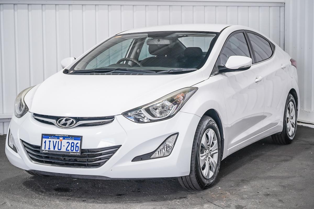 Hyundai Elantra image 4
